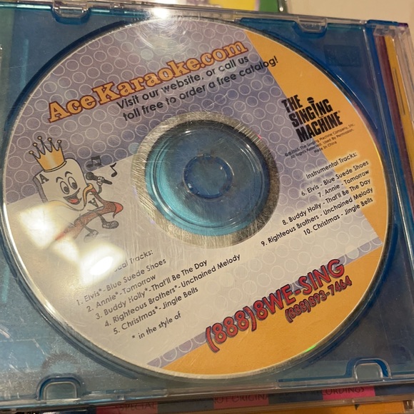 THE SINGING MACHINE Video Camera CD Karaoke TV with 10 CD's - Picture 16 of 16